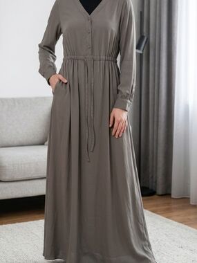 Women's Long Sleeve V-Neck Maxi Dress - Beige